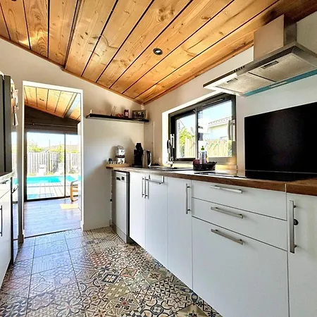 Vila Air-conditioned House With Swimming Pool Gujan-Mestras
